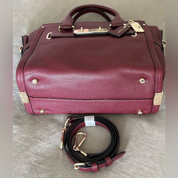 COACH Swagger 27 Smooth & Pebble Leather Crossbody Bag in Burgundy - Picture 6 of 15